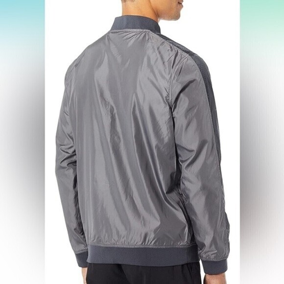 Under Armour-Men's Sport Style Wind Bomber Jacket- Full ZiP Windbreaker - Picture 12 of 12